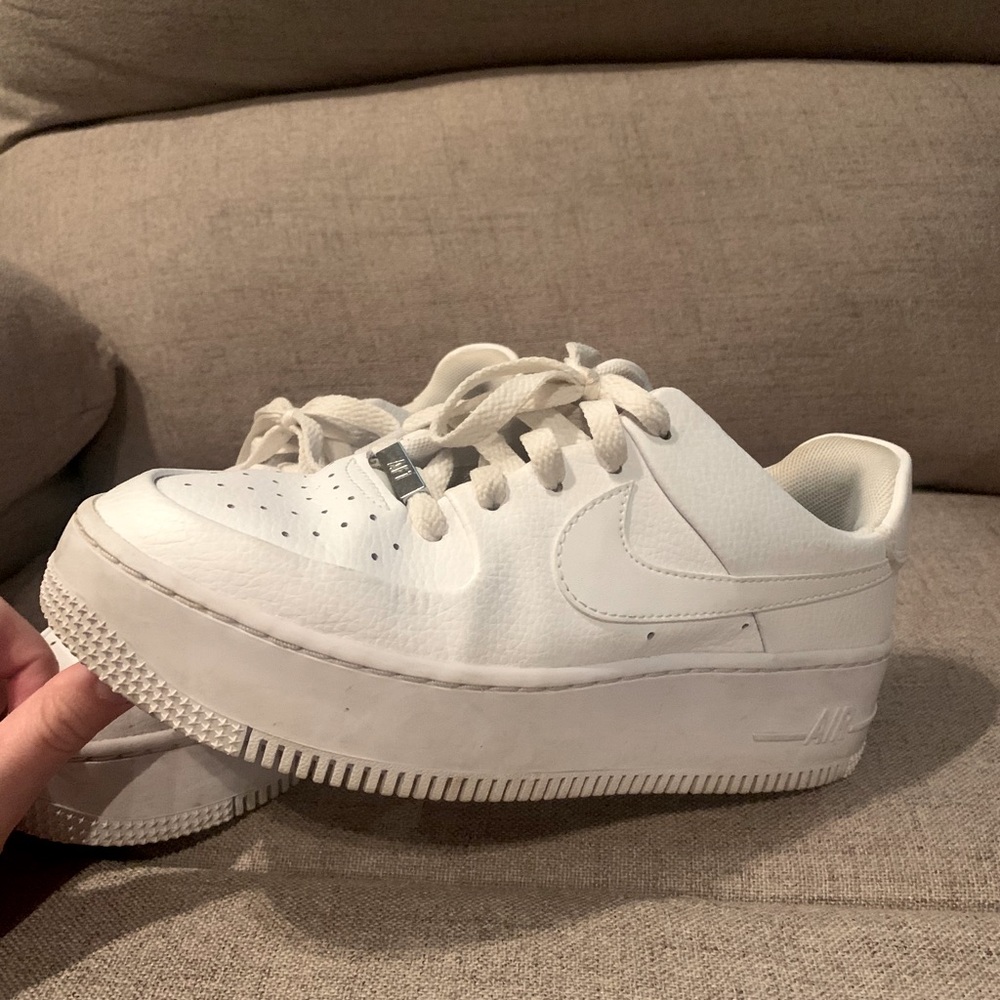 Nike Air Force 1 Sage Low